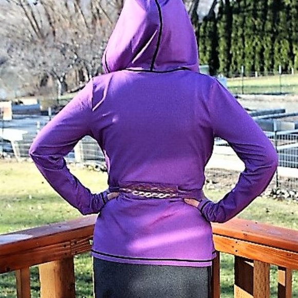ZUMBA' WEAR - Purple double tie wrap around sports work out with a hoody sz med - Picture 3 of 4